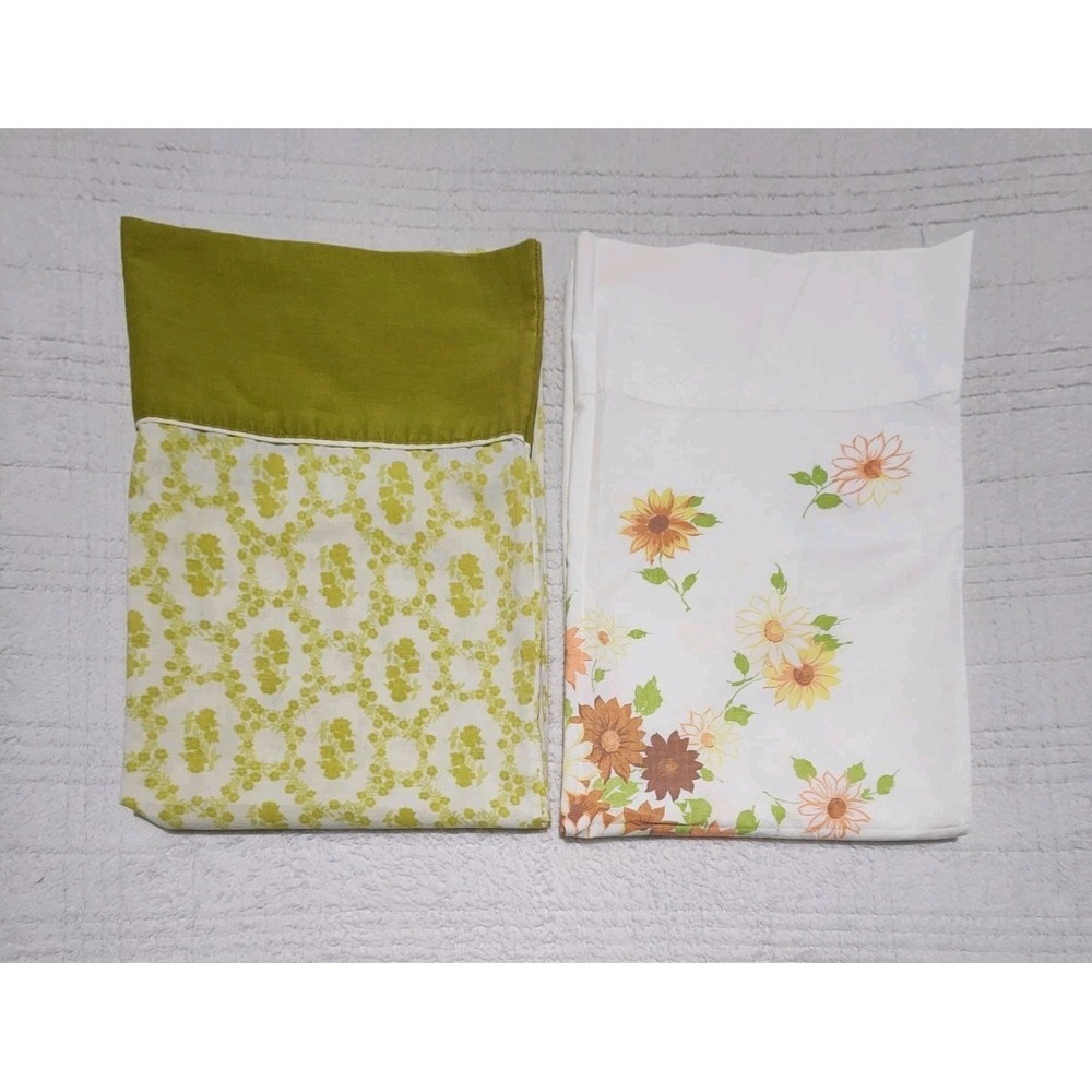 Lot of 2 Vtg 70s Standard Pillow Cases  (Lady Pepperell / Crown) Floral Patterns